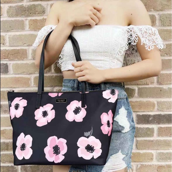 ๐NWT Kate Spade Hayden โ ๏ธ Floral Tote - Picture 2 of 5